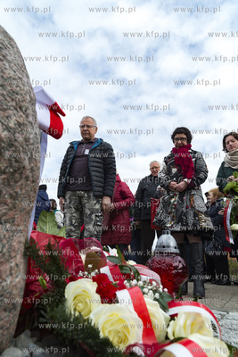 Gdynia. 9. rocznica katastrofy smoleńskiej. Uroczystość...