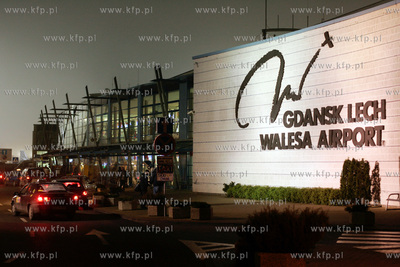 Port lotniczy im. Lecha Walesy w Gdansku Rebiechowie....