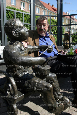 Dzisiaj niemiecki pisarz Gunter Grass, goszczacy w...