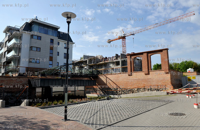 Budowa osiedla AQUARIUS przez firme Invest Komfort...