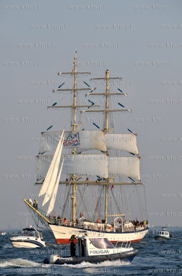 Wielka parada zaglowcow po Zatoce Gdanskiej na zakonczenie...