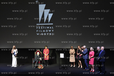 41. Festiwal Filmowy w Gdyni. Nz. Andrzej Wajda ora...