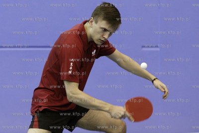 Jakub Folwarski, tenisista stolowy. 18.11.2013 fot....