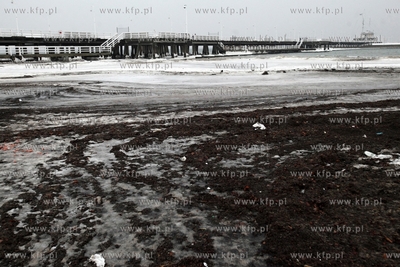 Plaza przy sopockim molo powiekszyla sie o kilkanascie...