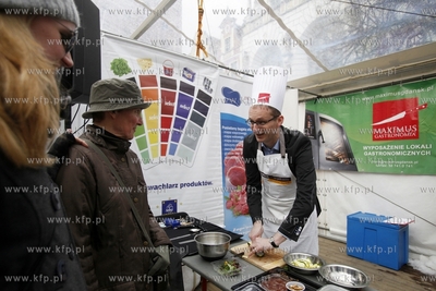 Wielki Show Kulinarny na Dlugim Targu w Gdansku. Wlodarze...