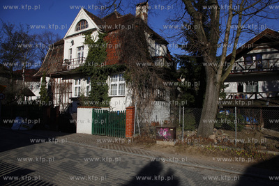 Domy przy ul. Mieroslawskiego w Sopocie.
12.03.2014
fot....
