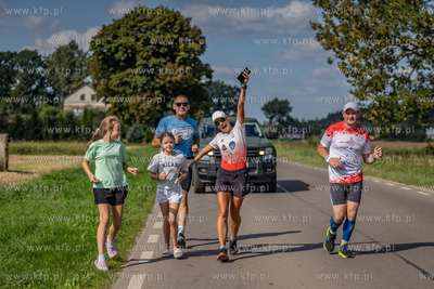 Kwidzyn. Zakonczenie biegu Karoliny Napiórkowskiej...