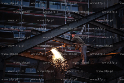 Kolejne budynki Stoczni Gdanskiej do wyburzenia .Tym...