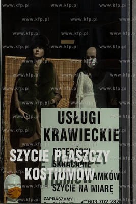 Gdańsk, ul. Długa. W związku z zagrożeniem epidemicznym...