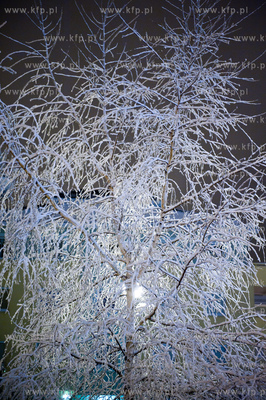 Gdansk. Zimowy krajobraz osiedla Ujescisko po obfitych...