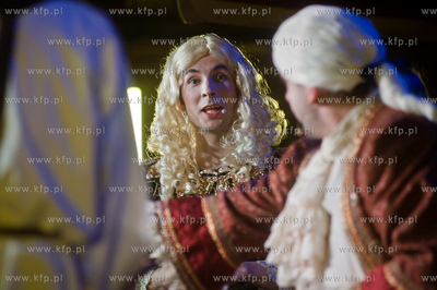 Gdansk. Dwor Artusa. Pierwszy odcinek improwizowanego...