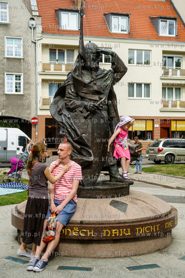 Gdansk. Wielki piknik na placu Swietopelka, zorganizowany...