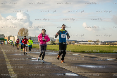 49 Baza Lotnicza w Pruszczu Gdańskim. Bieg Niepodległości.
12.11.2016
fot....