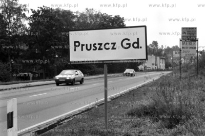 Wjazd do Pruszcza Gdańskiego od strony Gdańska. 1.09.1993...