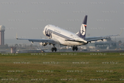 Gdansk , Rebiechowo NZ.Embraer EMB-170ST Linii LOT...