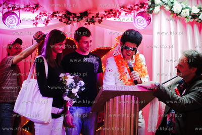 Swiatynia Milosci autorski projekt Robert Rumasa i...