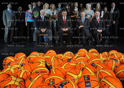 Teatr Muzyczny w Gdyni. Uroczysta gala polaczona z...