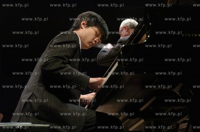 Slupsk Filharmonia,Mei Ting Sun z Chin gra utwory Fryderyka...