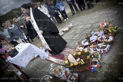 Bialystok-Ogrodniczki. Swieta Wielkanocne w kosciele...