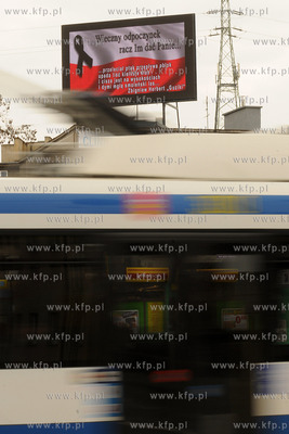 Gdynia w zalobie tydzien po katastrofie prezydenckiego...