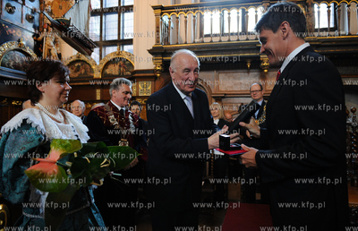 Gdansk. Dwor Artusa. Wreczenie Medali sw. Wojciecha...