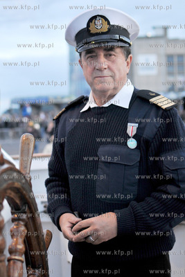 Andrzej Mendygral - kapitan zaglowca STS Fryderyk Chopin...