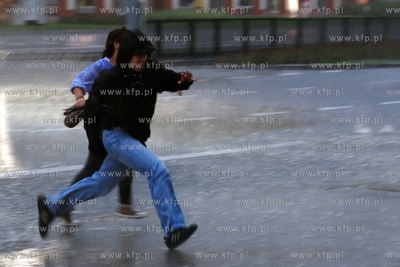 Ulewa ktora przeszla nad Gdanskiem spowodowala spore...