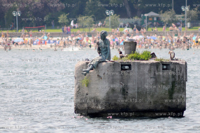 Lato wrocilo. Tlumy zazywajacych nie tylko slonecznych...