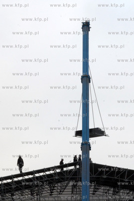 Gdynia, Skwer Kosciuszki. Budwa sceny na koncert sylwestrowy...