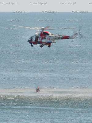 Cwiczenia przed pokazem sil Marynarki Wojennej na zakonczenie...