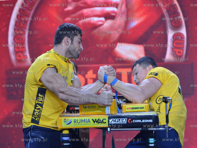 XV edycja Pucharu Swiata Zawodowcw w Armwrestlingu...