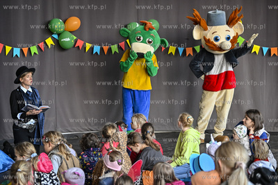 Sopot. Ulica Bohaterow Monte Cassino i Muszla Koncertowa....