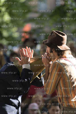 Gdańsk. Festiwal teatrów Ulicznych FETA. Dansk Rakkerpak...