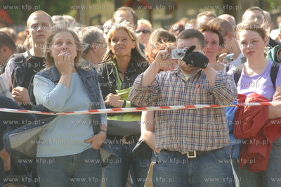 Pozar kosciola sw Katarzyny w Gdansku. Nz. tlum gapiow
22.05.2006
Fot....