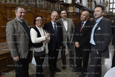 Gdańsk, Dwór Artusa. Noworoczna lampka szampana,...