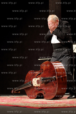 .Centrum Świętego Jana w Gdańsku. Jerzy Stuhr w...