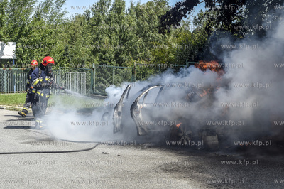 Pożar samochody na Matarnii na skrzyzowaniu ul. Słowackiego...