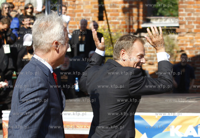 Gdansk. Wmurowania kamienia wegielnego pod budowe Teatru...