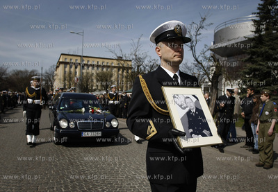 Gdynia.  Uroczystosci zalobne dowodcy Marynarki Wojennej...
