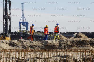 Uroczystosc wmurowania kamienia wegielnego pod budowe...