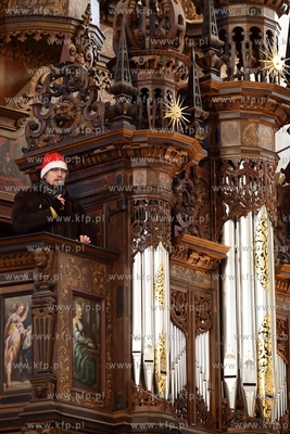 Gdanskie przedszkolaki spotkaly sie ze sw. Mikolajem...