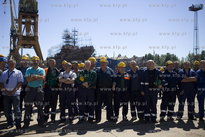 Stocznia Marynarki Wojennej w Gdyni. Wodowanie i chrzest...