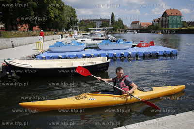 Gdańsk. Przystań Żabi Kruk. Wodna Fiesta.
19.06.2016
fot....