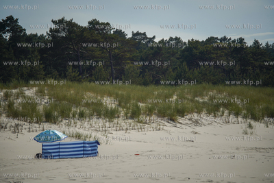 Plaża w Lubiatowie nad otwartym morzem. 28.06.2020...
