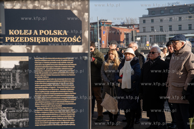 Plac przed Dworcem Głównym PKP w Gdańsku. Otwarcie...