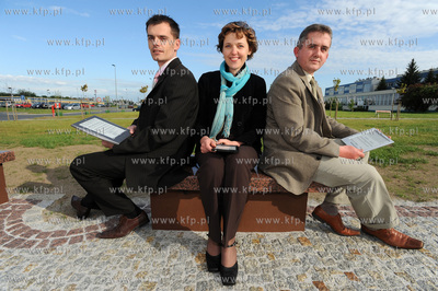 Mobilny czytnik iLiad firmy iRex Technologies jest...