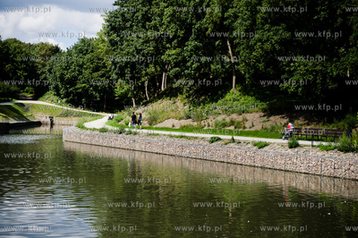 Gdansk. Wyremontowany zbiornik retencyjny Powstancow...