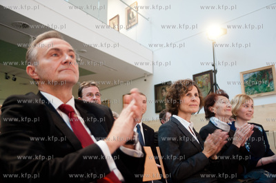 Muzeum Miasta w Gdyni. Uroczystosc wreczenia nagrod...