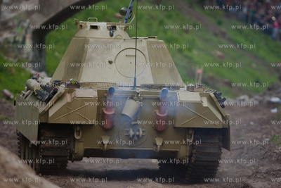 Wyburzanie Mostku Weisera na gdanskiej Strzyzy. Rozbiorke...