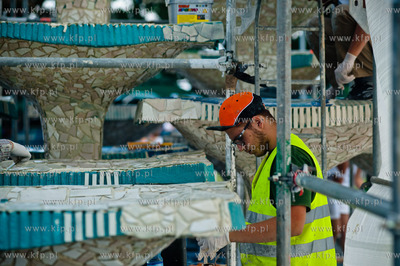 Gdynia. Remont fontanny na Skwerze Kosciuszki.
10.07.2013
fot....